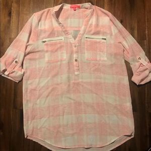 Pink and white plaid flowy tip size med